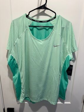 Nike Women’s Mint & Teal Short-Sleeve Running Tee